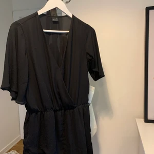 Svart byxdress - Söt och bekväm byxdress! 