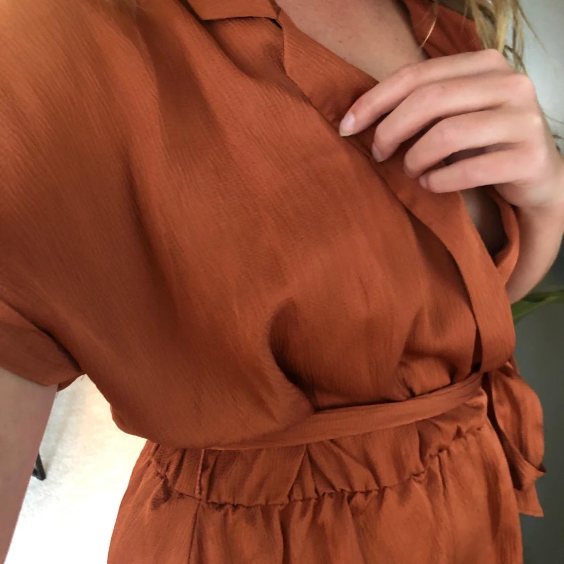 Roströd klänning  - 90