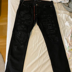Philip plein jeans - Inköps pris: 7000kr, bra skick och dem är äkta pris kan diskuteras