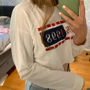 Skön långärmad tröja - Superskön och luftig tröja! Frakt ingår ej