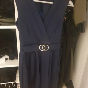 Jumpsuit sisterspoint M - Säljer min jumpsuit från sisterspoint står storlek M men den är mer som en S.