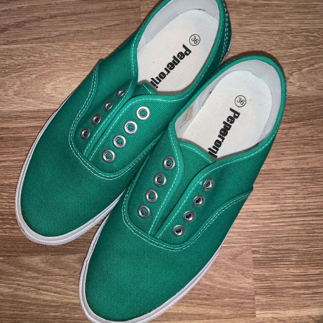 Tygskor med snörning storlek 36