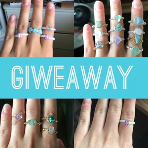 Giweaway!!!! Vinn två valfria ringar gratis🥰 - Hej!! Kika jättegärna in min giweaway på min företags instagram @ringarbymoa🥰🦋 TVÅ personen har chansen att vinna två valfria ringar fraktfritt💗 gå in på min instagram för mer information om tävlingen✨🌸