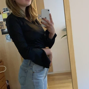 Festtröja från only - Används inte därav säljer! 