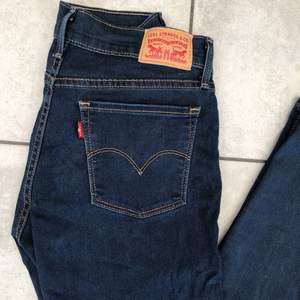 Jeans från Levi’s i modellen 710 superskinny. ✨✨  Kan gå ner i pris vid snabb affär!! 