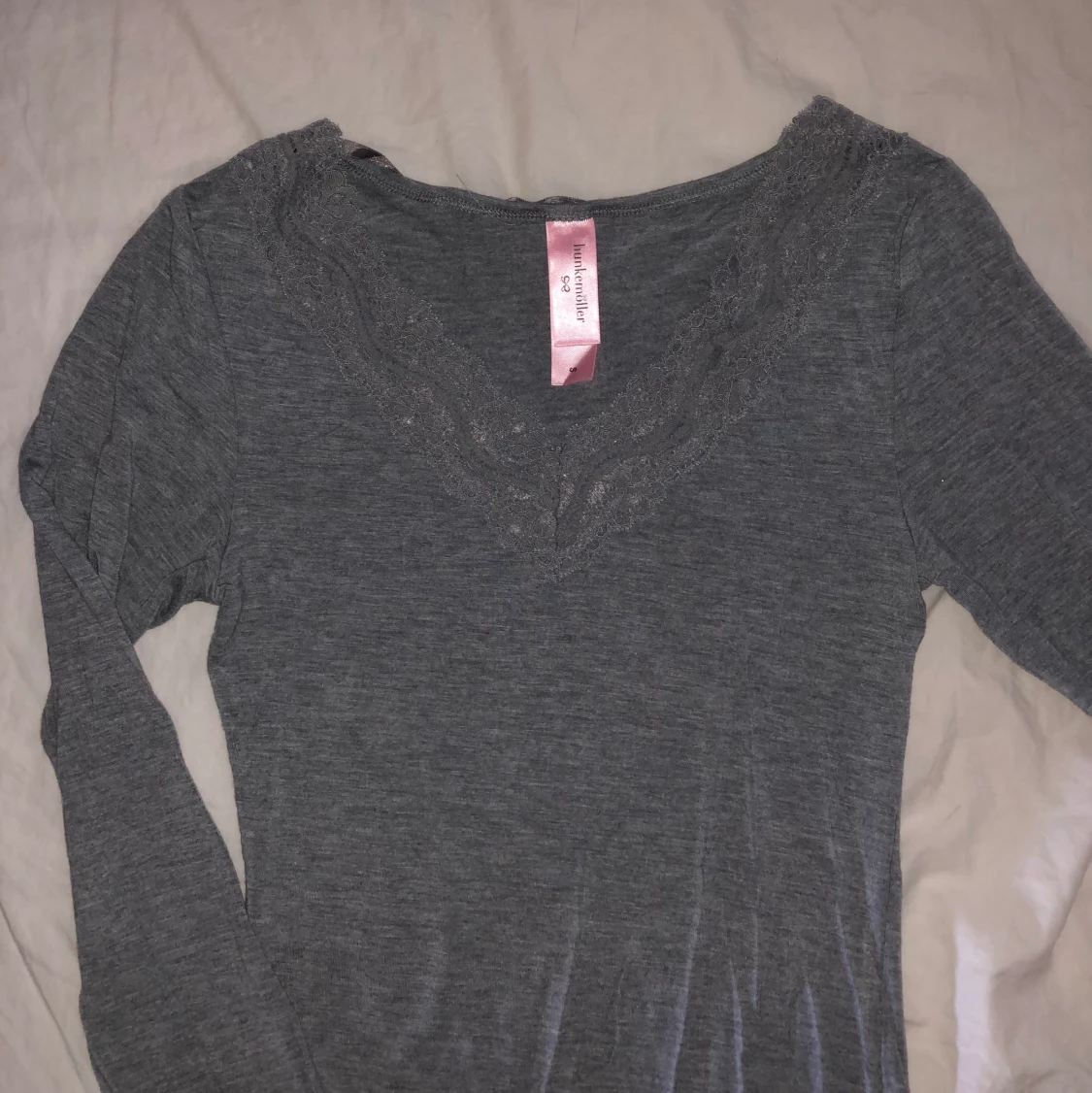 Grå tröja från Hunkemöller