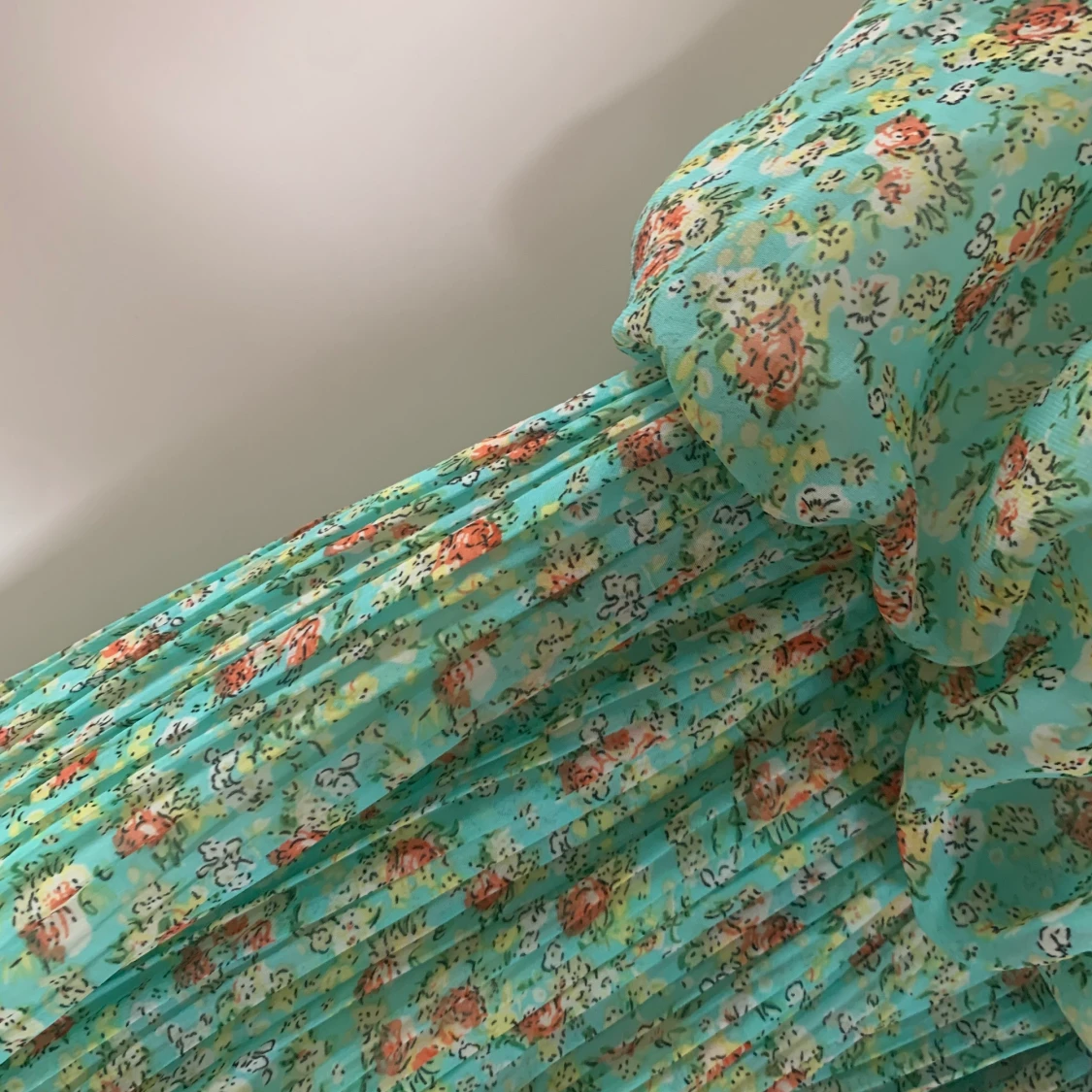 Supergullig klänning - 90