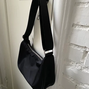 Weekday bag - Trendig väska från weekday, som ny använd ett fåtal gånger! 