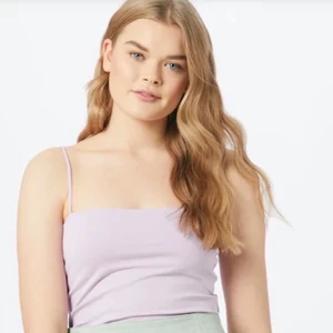 Gina tricot linne - Säljer detta ljuslila/rosa linne ifrån Gina tricot, (använd fåtal ggr).                                                                                 Säljer för 25 kr + frakt