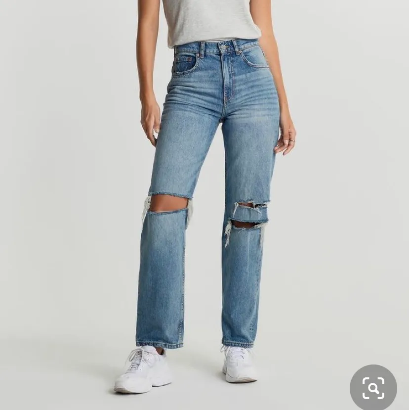 Söker dessa jeansen, i strlk 34. I bra skick.. Jeans & Byxor.