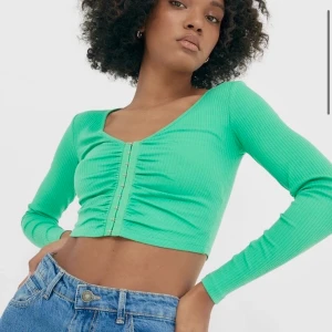 Grön topp - Skitsnygg långärmad grön topp💚 helt ny med prislapp kvar 