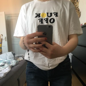 T-shirt  - Fuck Off t-shirt. Glömt bort vart ifrån jag köpte den. Skönt material 
