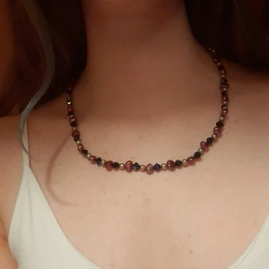 Set: röda pärlor - Armband och halsband av vackra pärlor. Uppträda på metalltråd.