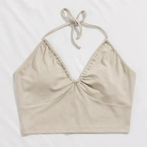 Topp - Supergullig och fin top som tyvärr är lite för liten på mig så den är endast testad:// perfekt inför sommaren☀️☀️