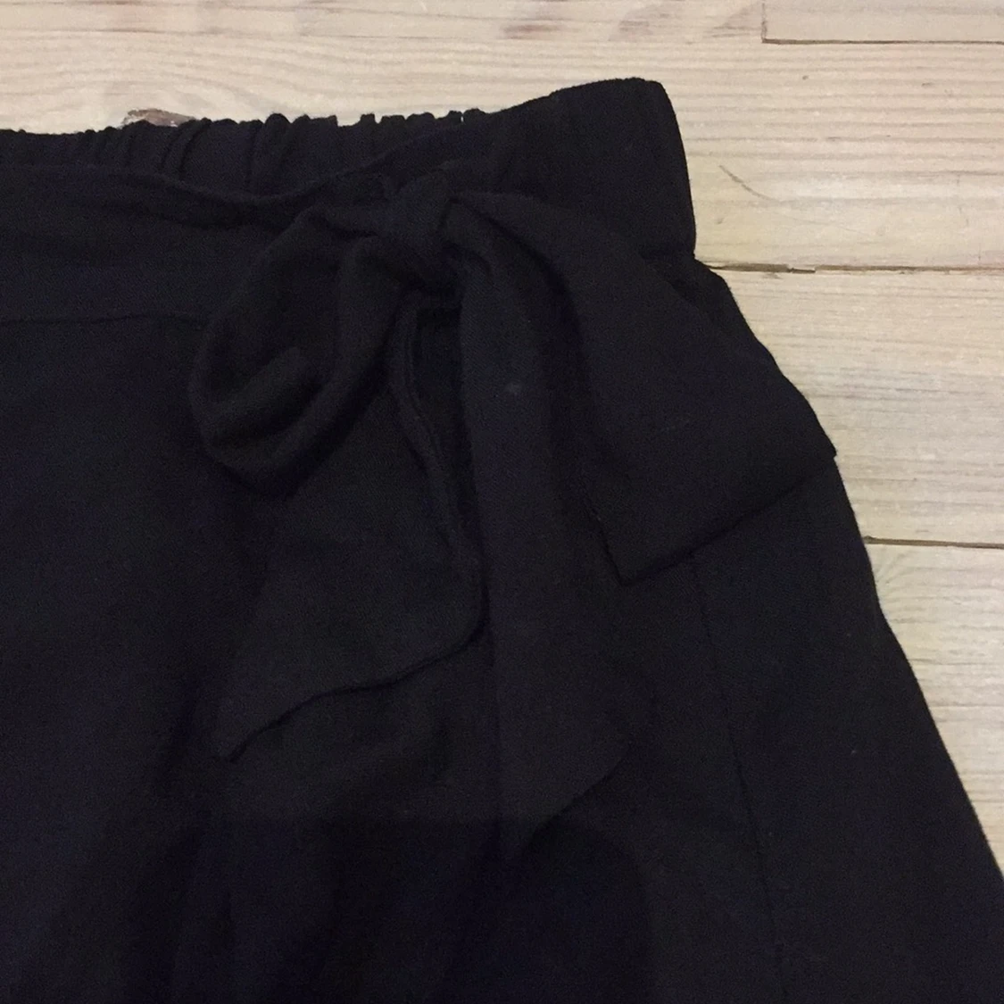 Kjol med ”slits” - 90