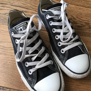 Converse All Star Strl 38 - Svarta Converse All Star. Låga modellen. Storlek 38. Bra skick. 