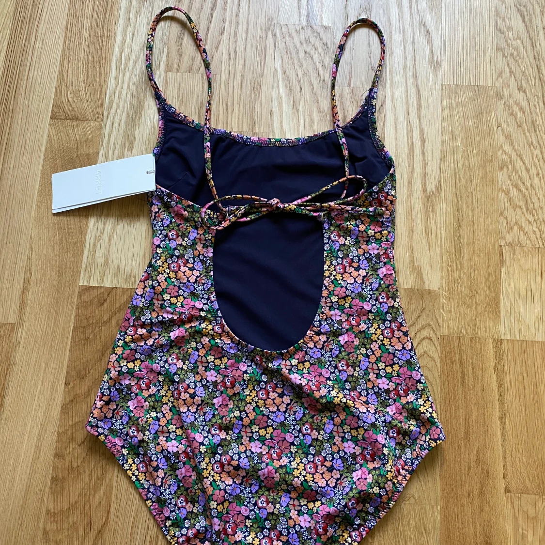 Arket baddräkt stl 34 - 90