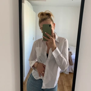 Vit skjorta - Använder inte!! Superfint skick