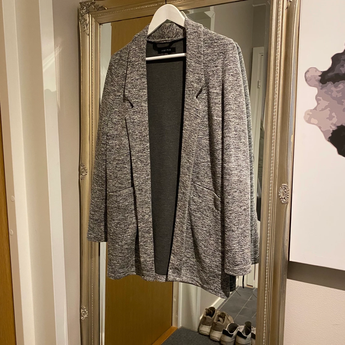 Jättebekväm kavaj i svart och vitt - 90