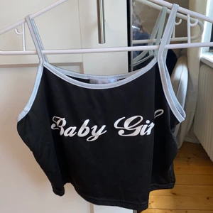 Topp - Jätte fin topp storlek s. Hör av dig vid fler frågor