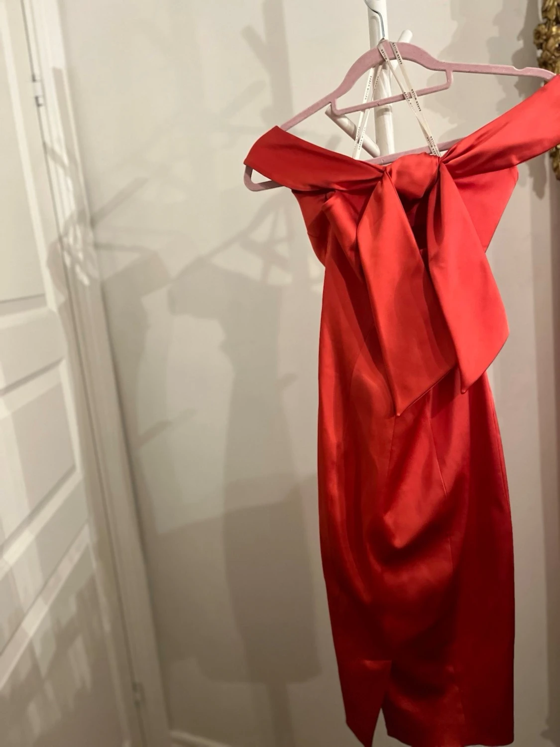 Röd offshoulder klänning Karen Millen - 4