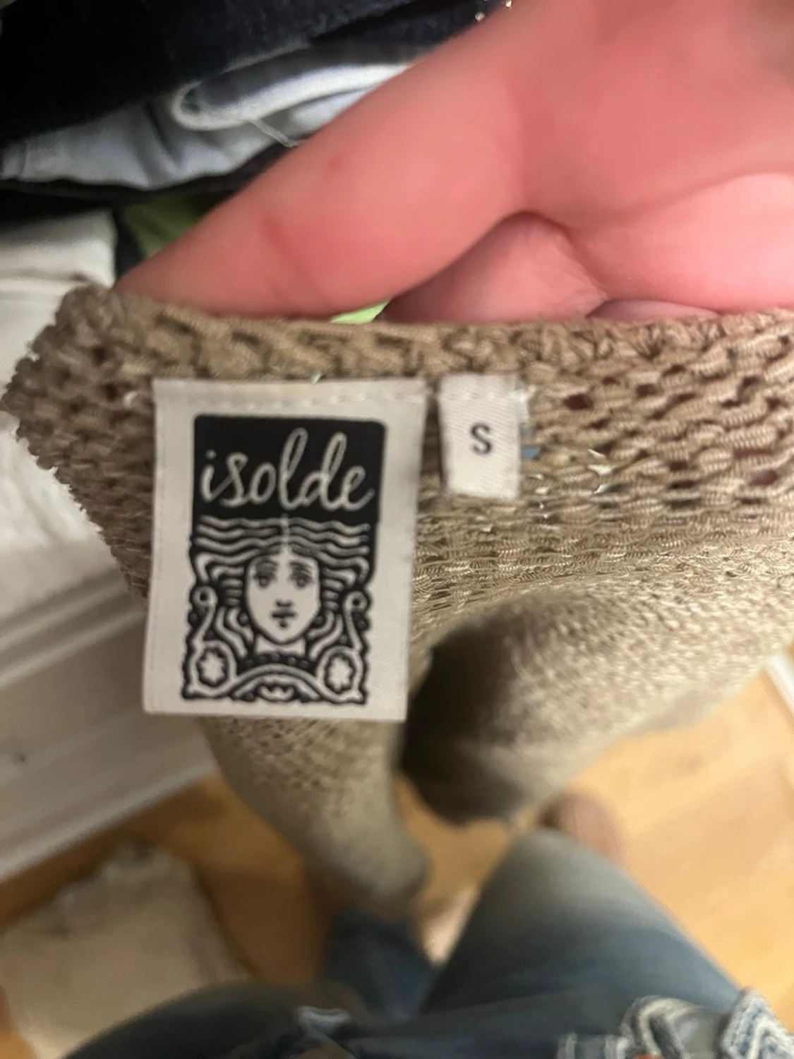 Beige stickad kofta från Isolde - 1