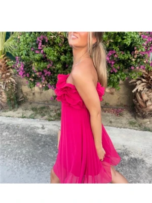 SÖKER - Hej! Söker denna klänningen från Zara i storlek xs. Om du har en sån köper jag jättegärna, bara skriv🩷🩷