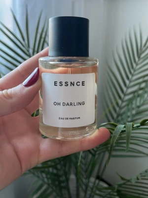 ESSNCE Oh Darling  - Jag säljer en oanvänd ESSNCE Oh Darling parfym, 50 ml. Nypris: 360kr