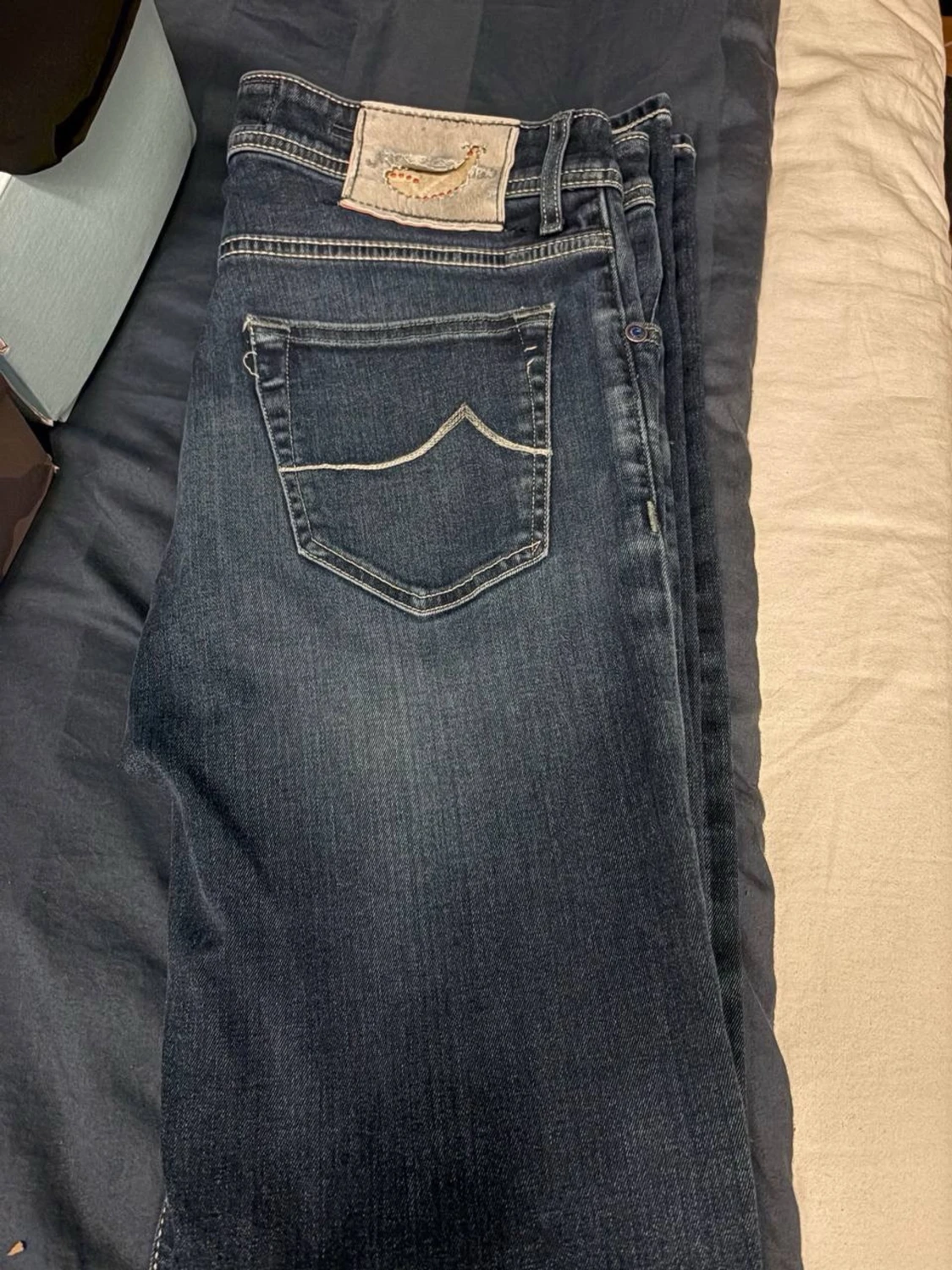 Mörkblå jeans från Jacob Cohen  - 1