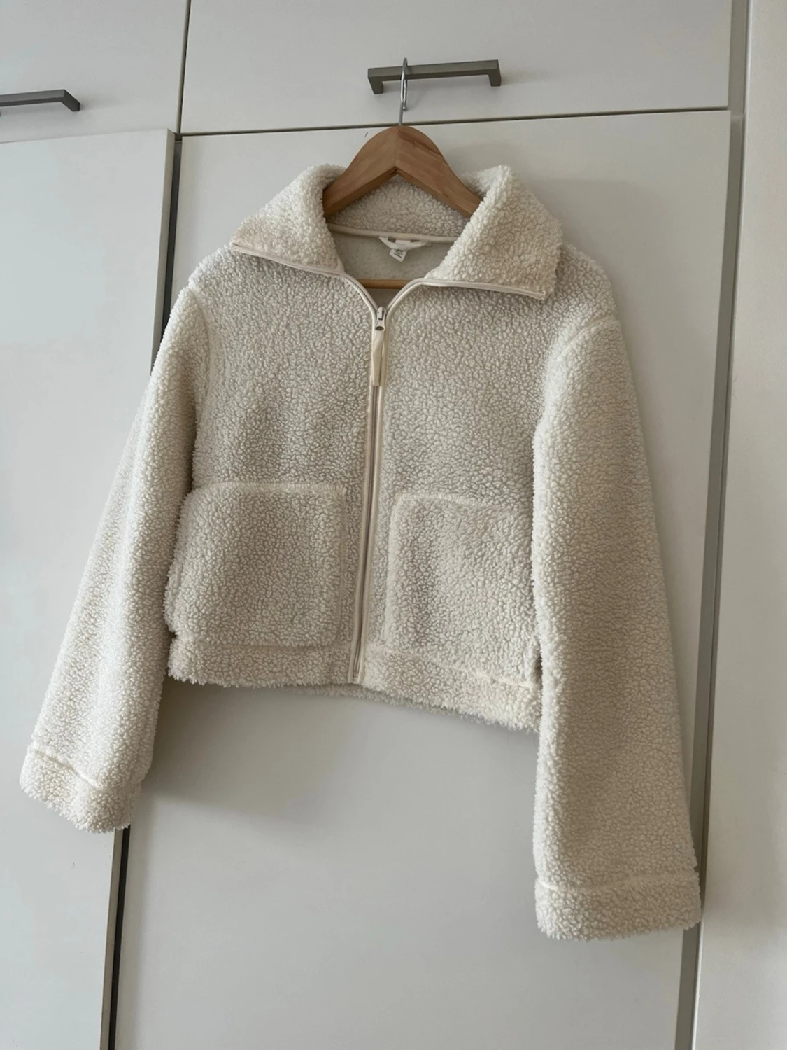 Vit teddyjacka