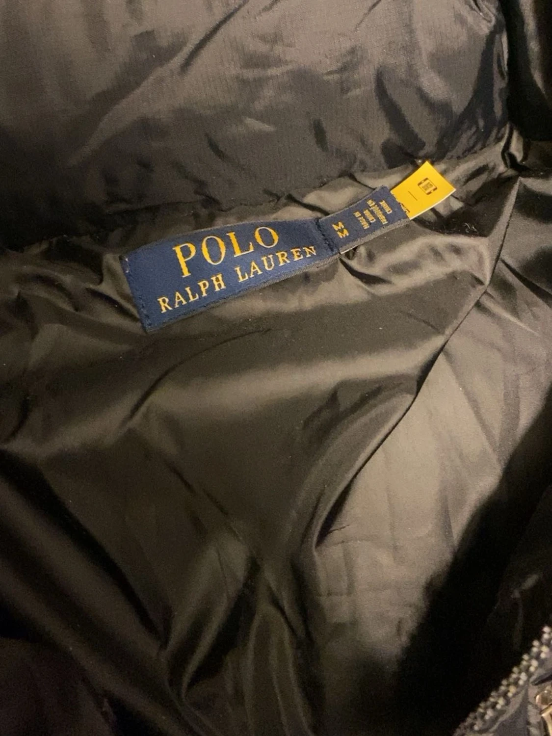 Svart pufferjacka med huva - 3