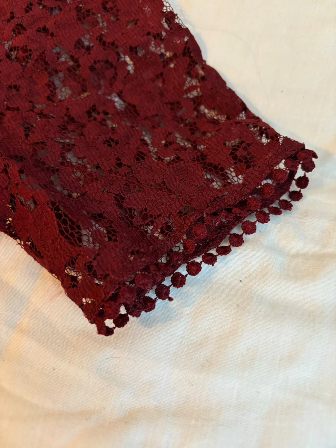 Vinröd spetsblus - 4