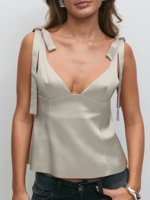 Satin topp - Slutsåld topp som endast är använd en gång 