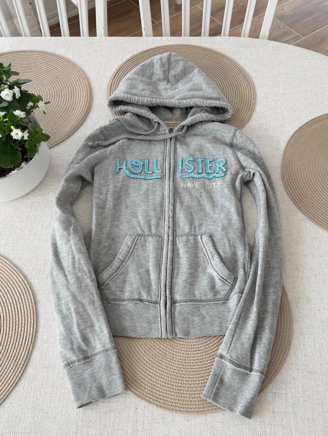 Hollister zip - 1