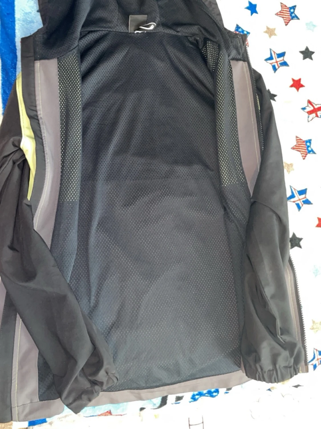 Under Armour vindjacka med huva - 1