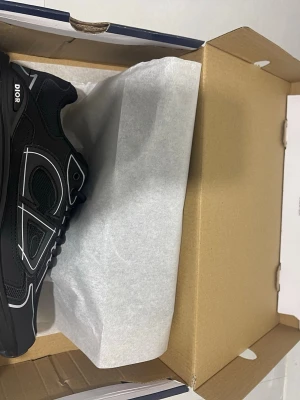 B30 skor - Svarta B30 skor helt nya, oanvända kontakta mig för mer info, 