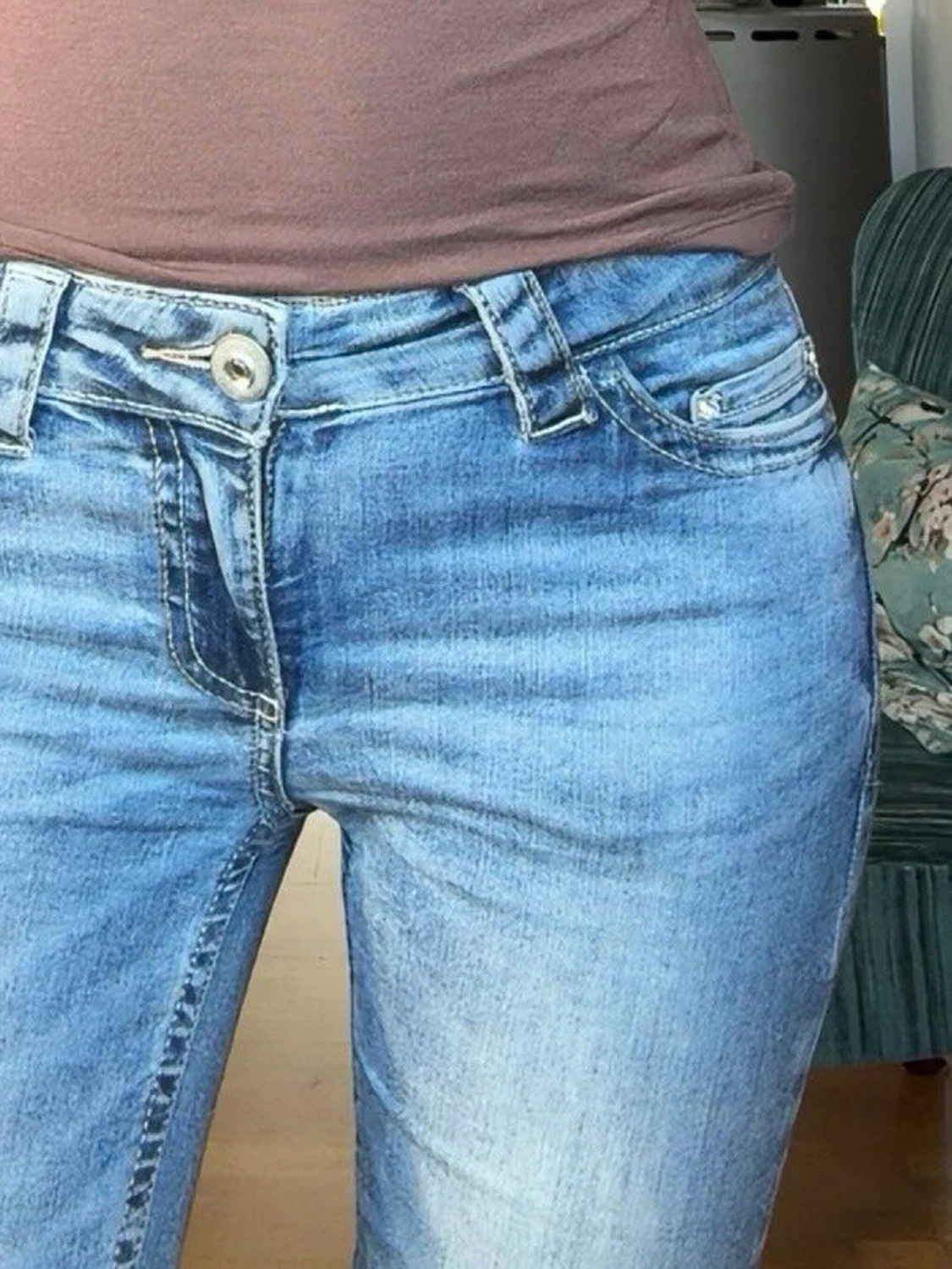 Ljusblå bootcut jeans med fickdetaljer - 3