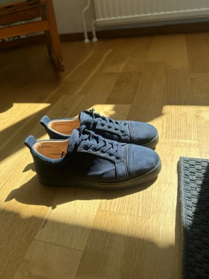Louboutins  - Säljer dessa då jag växt ur dem. Mycket bra skick. 