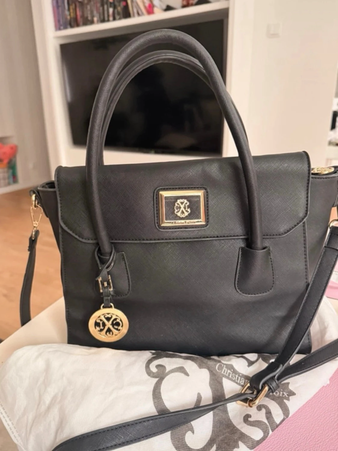 Svart handväska från Christian Lacroix
