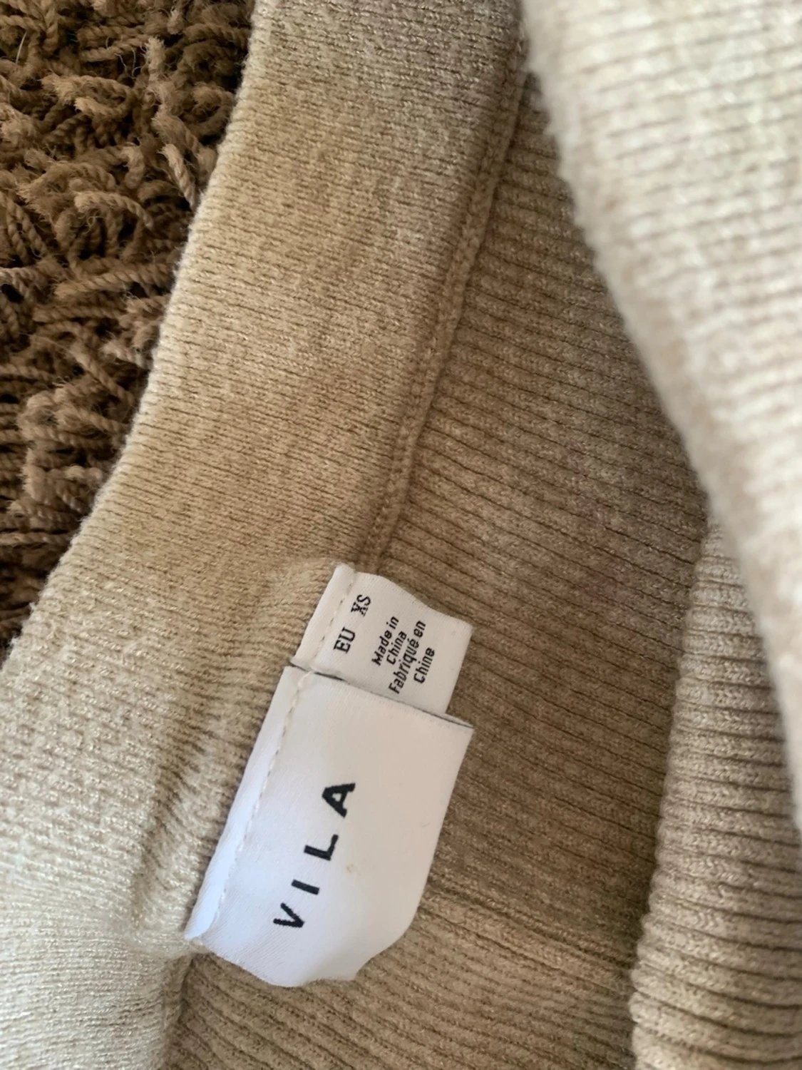 Beige ribbat set från Vila - 2