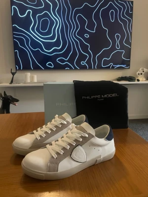 Philippe Model skor  - Aldrig använda. Allt följer som är på bilderna. Frestar inom 24h! ⚡️ 