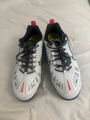 Nike Air VaporMax vita sneakers - Storlek 44