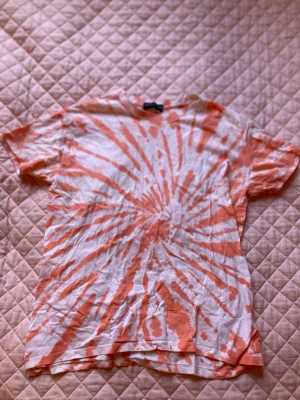 Tie dye T-shirt - Orange tie dye T-shirt
