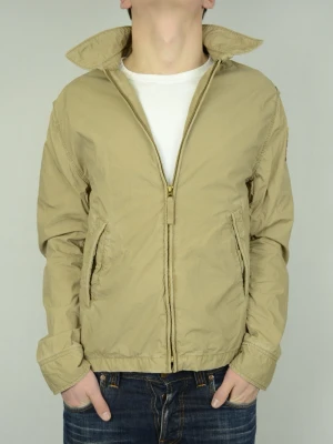 Ralph Lauren jacka USA patch  - RALPH LAUREN DENIM & SUPPLY JACKA Storlek : M Passform : Normal Användning : Jackan är i ett fint skick utan defekter Nypris : Cirka 3000SEK Modellen på bilden : 182CM och väger 77KG