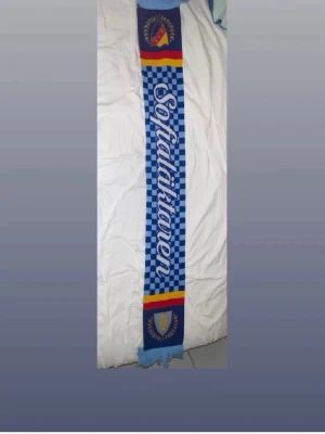 Sofialäktaren halsduk - B