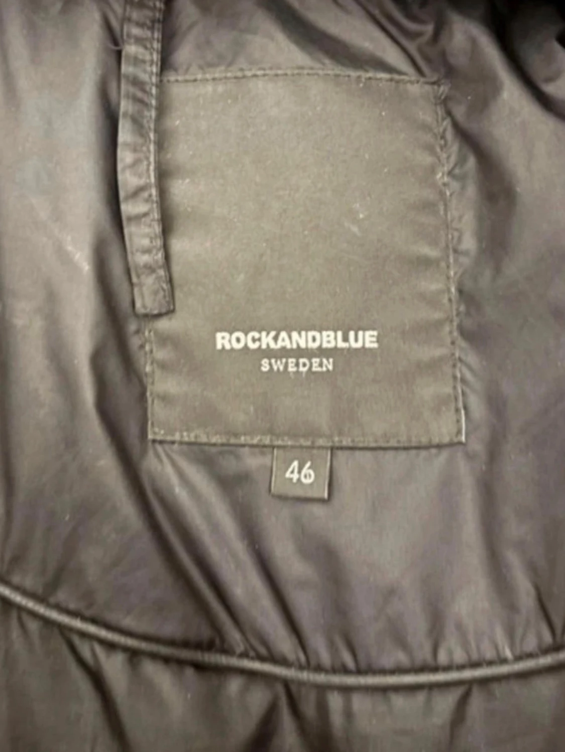 Rock and blue jacka  - 4