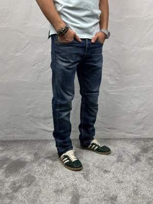 Replay jeans  - Ett par riktigt snygga jeans från Replay i storlek W28 L30 i modellen Grover  