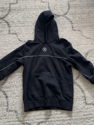 Nike hoodie  - Nike hoodie i storlek S. Helt ny med etiketter kvar.