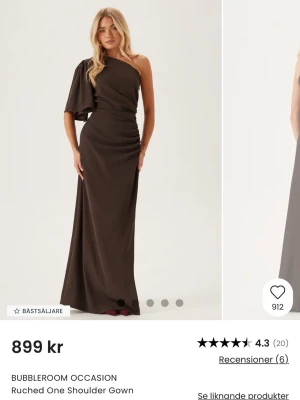 Brun one shoulder långklänning - SÖKER!! Söker efter denna vackra klänning från ”Rushed one shoulder gown” från Bubbleroom i storlek 34 eller 36!