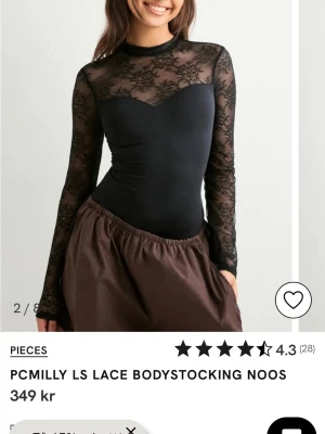 Spets body - En helt ny body med lapp och allt är kvar. Säljer för den är för liten och missade sista datumet man kunde lämna tbx ☹️ ge gärna bud